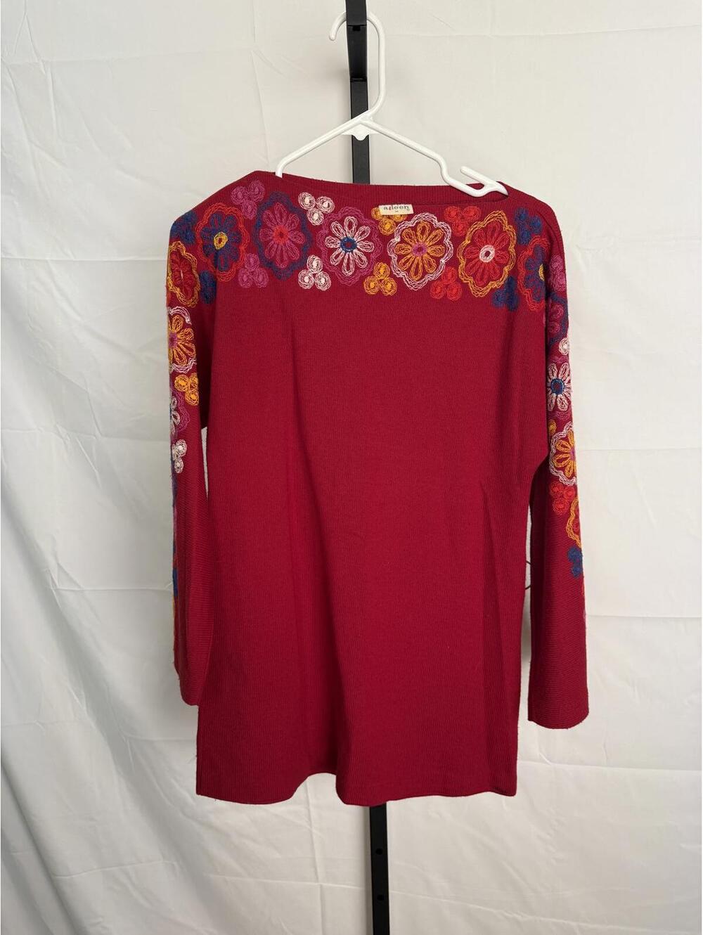 Vintage Aileen 1970s Red Floral Embroidered Long Sleeve Women's Top Medium